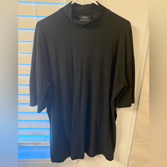 Lala Icon Mock Neck Top - Picture 4 of 6